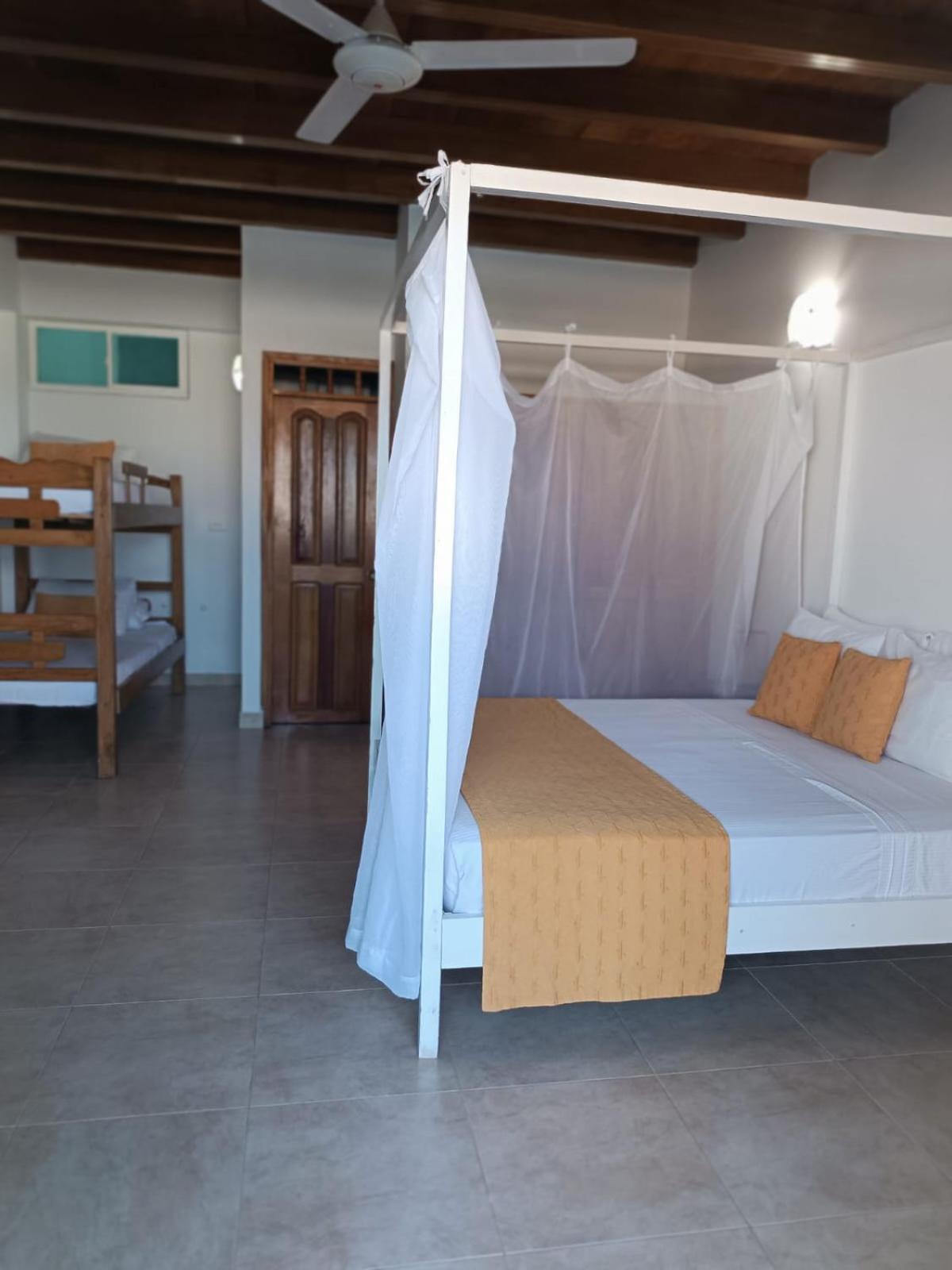 Hotel 3 Banderas Manzanillo Del Mar Cartagena Εξωτερικό φωτογραφία